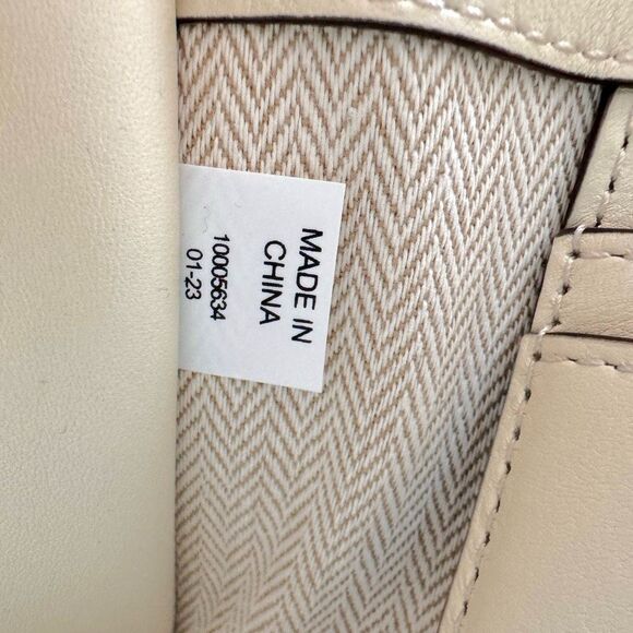 AUTHENTICATED NEW Tory Burch Petite Perforated Lee Radziwill Double Bag $798 - Picture 16 of 17